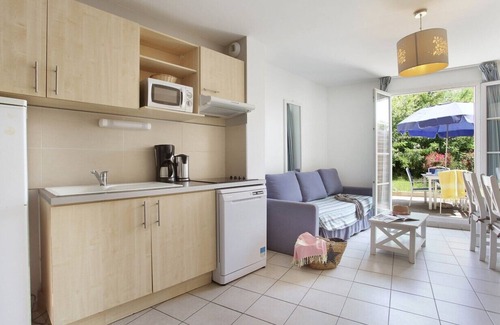 Cabries Apartment | T3 Meublé Avec Terrasse à Cabriès - Résidence Service Avec Piscine & Golf