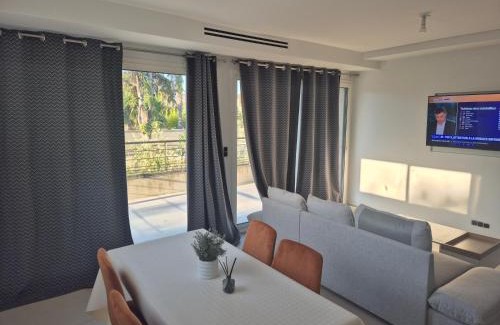 Juvignac Apartment | T3 rdc mimosas