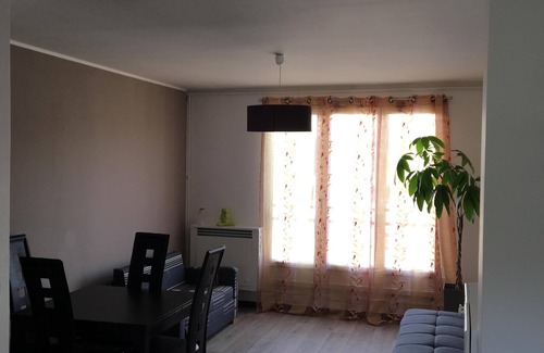 Coteaux Ouest Apartment | T3 ROUEN docks side with free parking - 4 BEDS