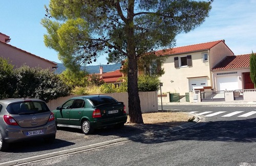 Saint-Andre House | T3 spacious with garden near the beaches, the Pyrenees and Spain