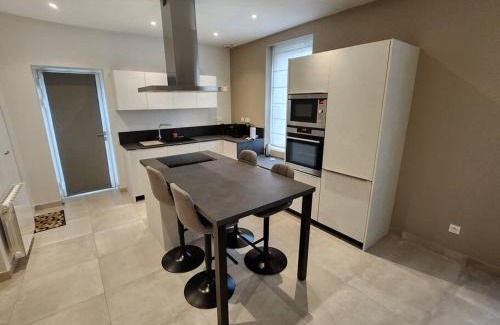 Genas Apartment | T4 duplex neuf parking - Aéroport-Eurexpo-Stade