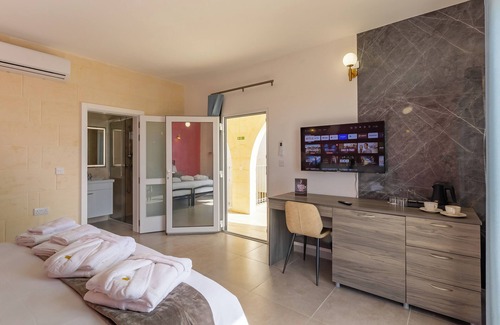 Xewkija Hotel | Ta'Battista B&B & Pool - Il-Wilġa, IX-XEWKIJA, GĦAWDEX, Malta