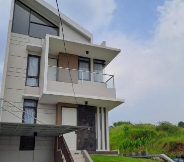 Bandung House | Tabebuya Rumah Liburan Keluarga