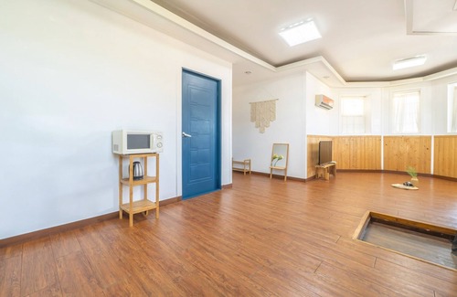 Nam House | Taean Dalbam pet Pension