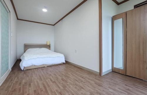 Mongdae House | Taean Mongsanpo Monggle Monggle Pension