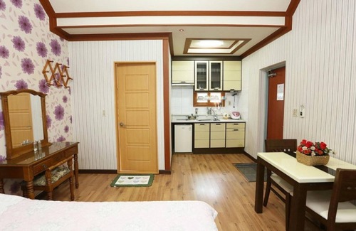 Kkotchi House | Taean Sky Garden Pension