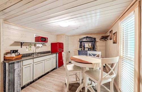 North Carolina Coast House | Tahiti at Island Breeze of CB Unique stay Design