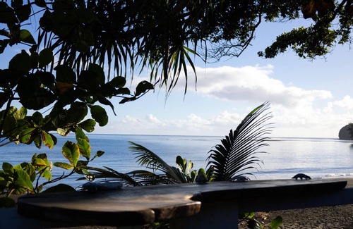 Arue House | TAHITI - Oceanfront Paradise Retreat with Private Lagoon Access