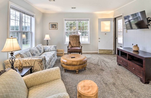 Tahlequah House | Tahlequah Home Half Mi to Northeastern State
