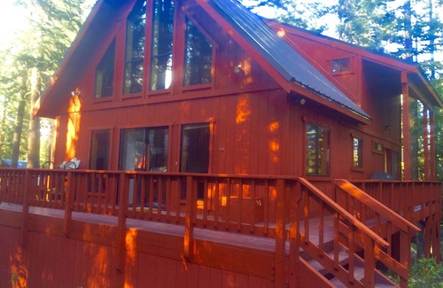Serene Lakes Cabin | Tahoe area Cabin, Pet Friendly, 3 miles to Sugar Bowl, On x-country ski trail