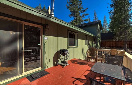 Christmas Valley House | Tahoe Frost - Air conditioned 4 bedroom Tahoe home