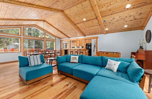 Tahoe Pines House | Tahoe Grand on the West Shore - Pet Friendly & Hot Tub!