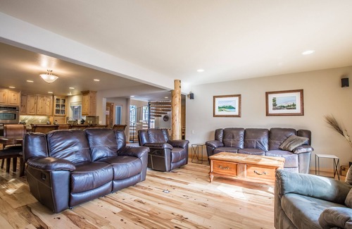Tahoe Keys House | Tahoe Keys Villa - Pool Table, Sauna, Dock, Hot Tub, A/C