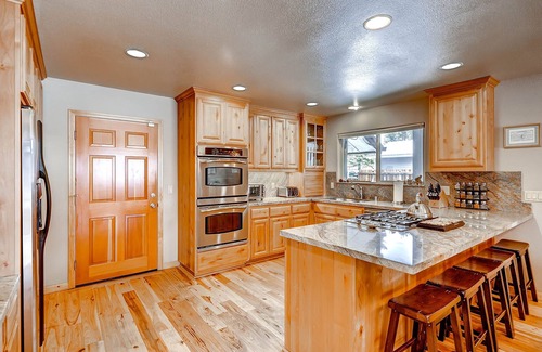 Tahoe Keys House | Tahoe Keys Villa - Pool Table, Sauna, Dock, Hot Tub, A/C