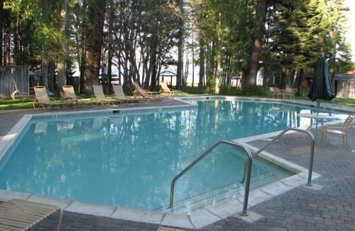 Tahoe Sierra Estates House | TAHOE LAKEFRONT + Walk to Tahoe City + Pier w/Buoys/Pool/Tennis/Pickleball