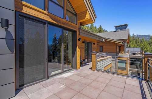 Crystal Bay House | Tahoe Penthouse Retreat w/Lake View