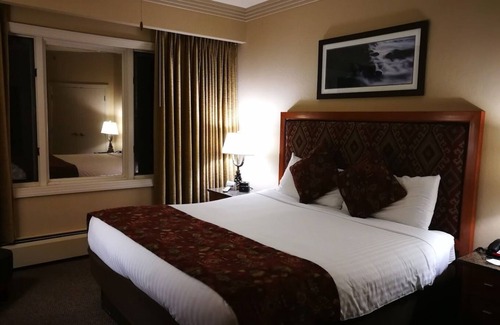 Tahoe Village Resort | Tahoe Ridge 1 Bedroom Resort by Holiday Inn Club Vacation in Stateline Nevada