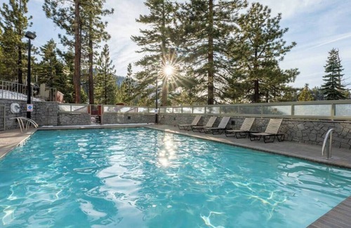 Tahoe Village Apartment | Tahoe Ridge Studio - Skiers Haven with Spectacular Views