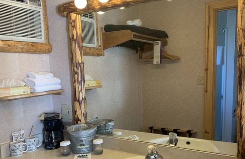 Y Area Hotel | Tahoe Valley Lodge - In South Lake Tahoe (Y Area)