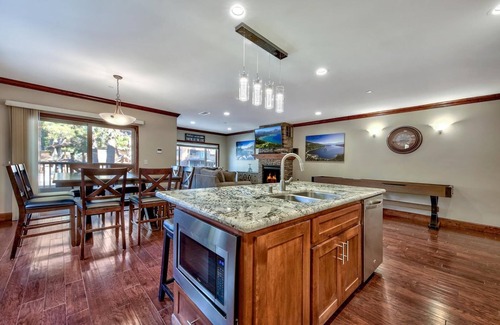 South Lake Tahoe House | Tahoe Woods #602 Stateline, Walk to Gondola, Lake, Casinos