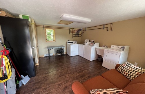 Paradise Hotel | Tahquamenon Suites Lodging - One-Bedroom Suite # 3