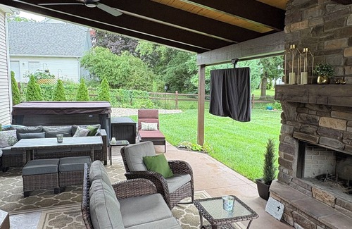 Granger House | Tailgate & Relax – Notre Dame Weekend Ready. Less than five miles to Notre Dame.