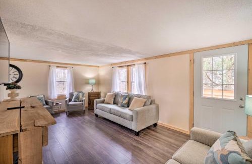 East Fultonham House | Take 5 Relax, Rest, Refresh with Yard and Pond!