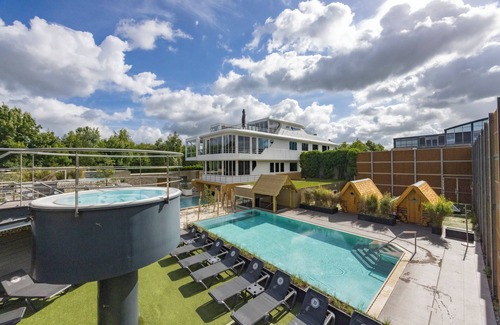 Mill Hotel | Take a Breather in Nature with On-Site Restaurant and Bike Rental!