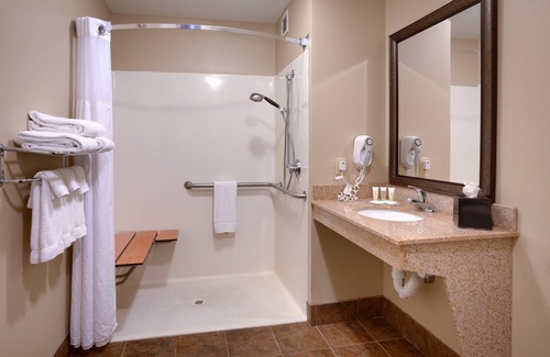 Reno/Tahoe Airport Condo | Take a dip in the Shared Pool! Near Reno-Sparks Convention Center | 1 Bedroom Suite