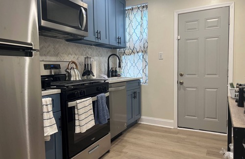 West Philadelphia House | Take a look at this beautiful 2 bedroom home