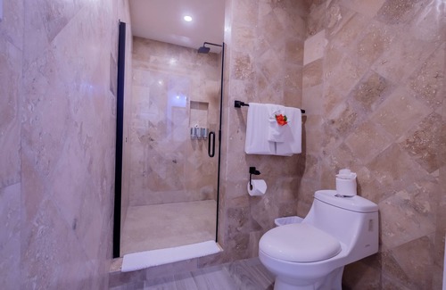 San Pedro Hotel | Take in the stunning view of the barrier reef in our ocean-view studio!