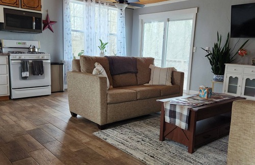 McArthur House | Take it easy at this unique and tranquil getaway in the zaleski state forest.