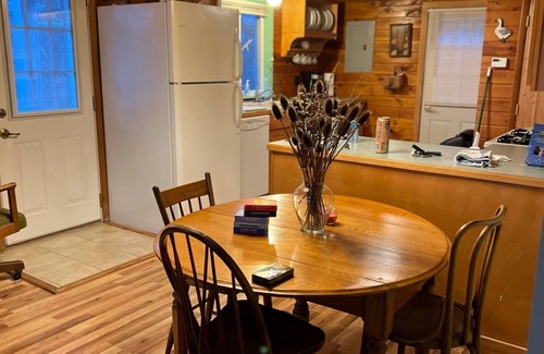Town of Jerusalem Cottage | Take it easy at this unique and tranquil country cottage.