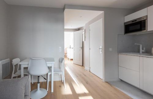 Parc-de-Montsouris Apartment | Take It Easy in This Stylish Architect Flat