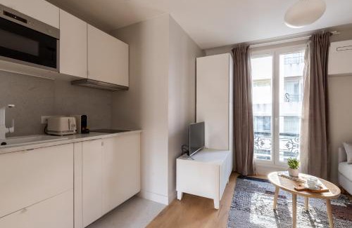 Parc-de-Montsouris Apartment | Take It Easy in This Stylish Architect Flat