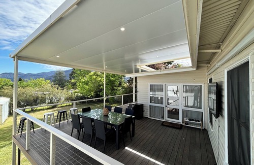 Talbingo House | ~ Talbingo ~ Rabbit & Wren Mountain Retreat