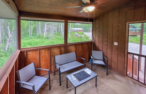 Susitna North Cabin | Talkeetna Wilderness Lodge and Cabin Rentals