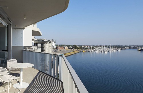 Newcastle Apartment | Talle by Follo - Apartment in Honeysuckle, Newcastle
