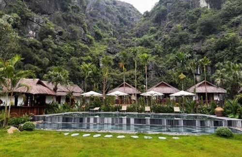 Hoa Lu Resort | Tam Coc Golden Fields Retreat