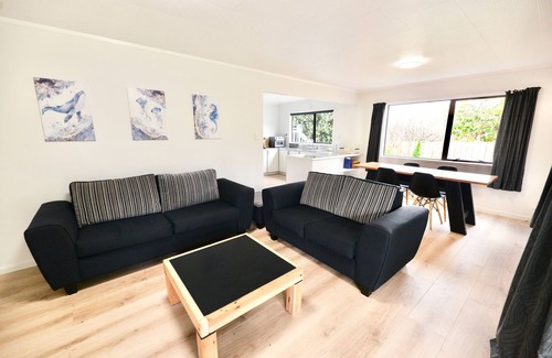 Coopers Beach Apartment | Tamarillo Bach - Your Relaxing Beach Escape in Coopers Beach