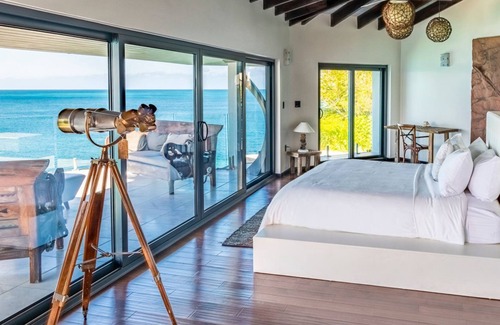 Fryes Beach Resort | Tamarind Hills Resort - Ocean Blue