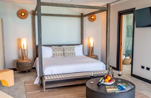 Fryes Beach House | Tamarind Hills Panorama - 2 Bedroom Ocean View Suite