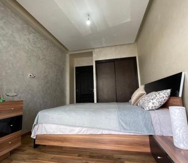 Dar Bouazza Apartment | Tamaris - Appartement Moderne 2 Chambres avec Piscine et Jardin