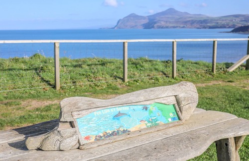 Edern Cottage | TAN Y GOEDEN, luxury holiday cottage, with open fire in Morfa Nefyn