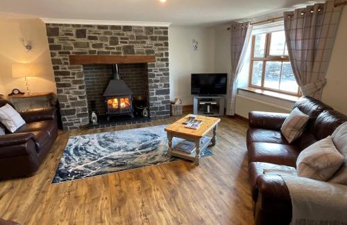 Lampeter House | Tangaer Cottage