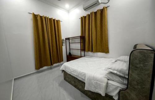 Kampung Gong Bayor House | Tanjong Suite Homestay