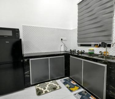 Kampung Gong Bayor House | Tanjong Suite Homestay