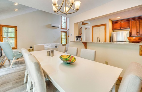 Tannersville Cottage | Tannersville Resort Home w/Deck & Gas Grill!