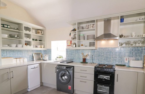 Lettermacaward Cottage | TAR AR AIS, pet friendly in Lettermacaward, County Donegal