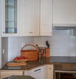 Cove Tri Zala (Zrnovo) Hotel | Tara's Lodge